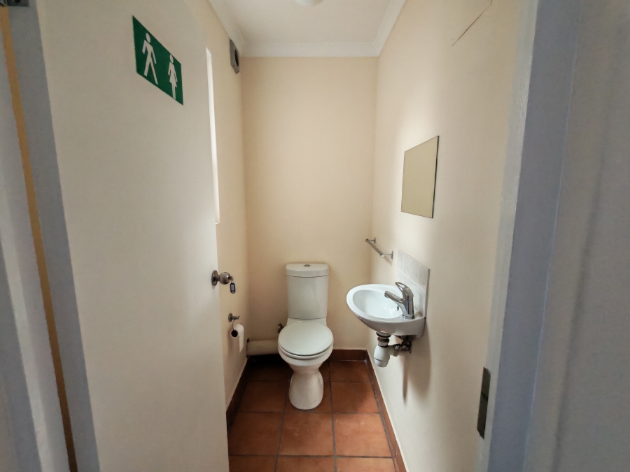 To Let Commercial Property for Rent in Asla Park Western Cape